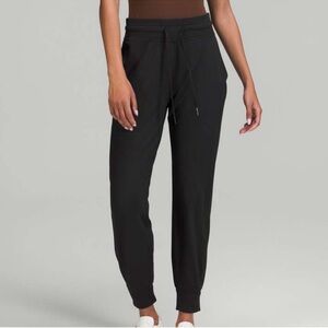 Lululemon Athletica Black Ready to Rulu Joggers in size US14